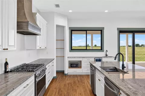 Kitchen - 5771 Weita Rd, Bartow, FL 33830 photo 3 of 9