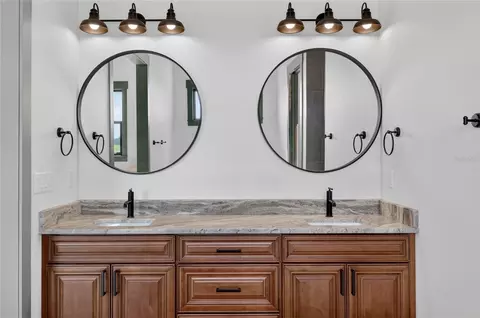 Bath - 5771 Weita Rd, Bartow, FL 33830 photo 7 of 13