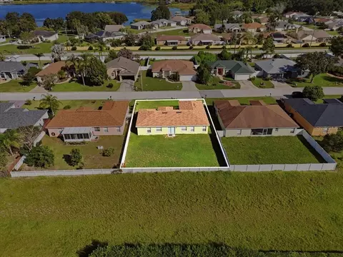 View/Area - 7123 Summit Dr, Winter Haven, FL 33884 photo 5 of 6