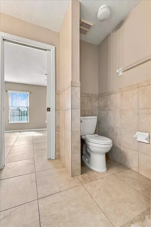 Bath - 7123 Summit Dr, Winter Haven, FL 33884 photo 6 of 6