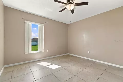Bedroom - 7123 Summit Dr, Winter Haven, FL 33884 photo 4 of 4