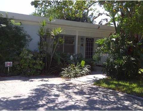 370 Morningside Dr, Venice, FL 34293 photo 1