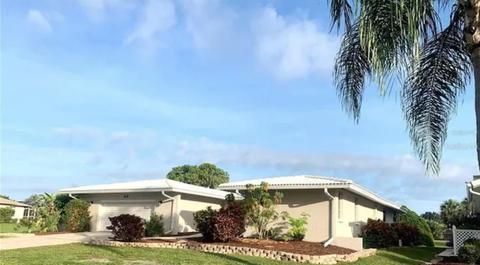 60 Caddy Rd, Rotonda West, FL 33947