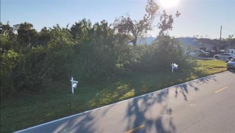 431 Sunset Rd N, Rotonda West, FL 33947