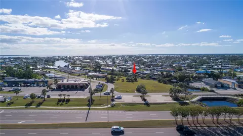 38593871 Tamiami Trl, Port Charlotte, FL 33952