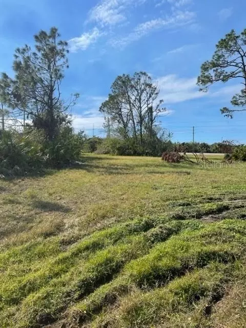 112 French Ct, Rotonda West, FL 33947