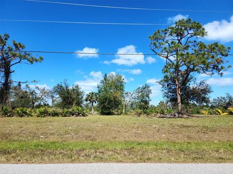 124 Baytree Dr, Rotonda West, FL 33947