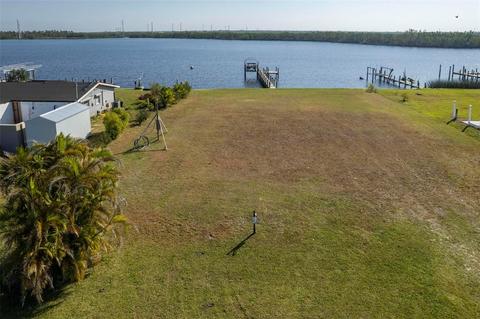 2316 Harbour Dr, Punta Gorda, FL 33983