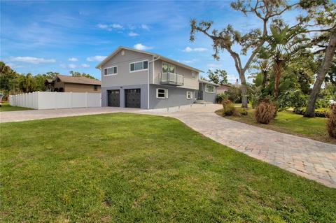 1510 Pine St E, Nokomis, FL 34275