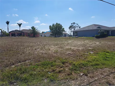 2815 El Dorado Blvd N, Cape Coral, FL 33993