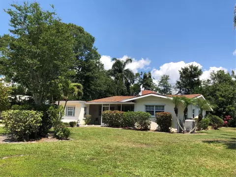 5863 Briarwood Ave, Sarasota, FL 34231