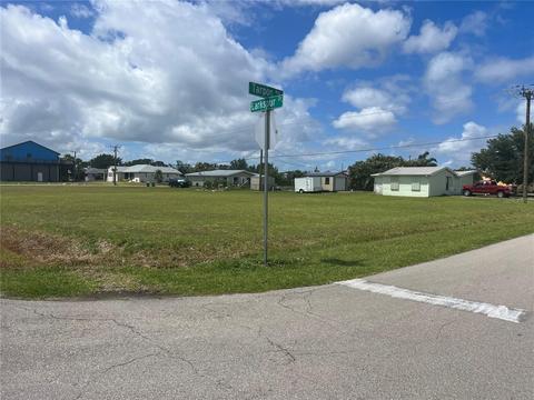 2501 Larkspur Dr, Punta Gorda, FL 33950