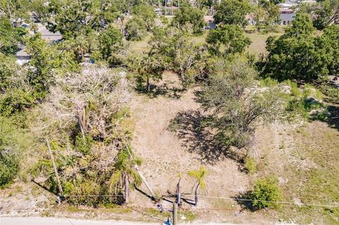 3825 Lora St, Fort Myers, FL 33916