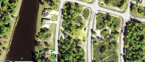 20 Coxswain Cir, Placida, FL 33946