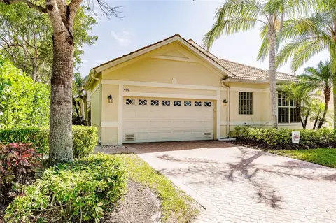 466 Eden Bay Dr, Naples, FL 34110