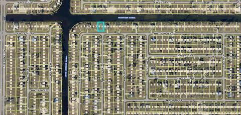 601 NW 19th Ter, Cape Coral, FL 33993