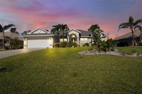 35 Pinehurst Pl, Rotonda West, FL 33947