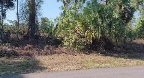 652 Naples Ave S, Lehigh Acres, FL 33974
