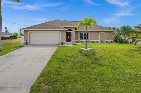 4001 NE 8th Pl, Cape Coral, FL 33909