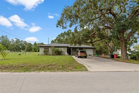 1423 NE Livingston St NE, Arcadia, FL 34266