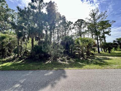223 Kindred Blvd, Port Charlotte, FL 33954