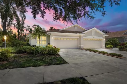 2446 Magnolia Cir, North Port, FL 34289