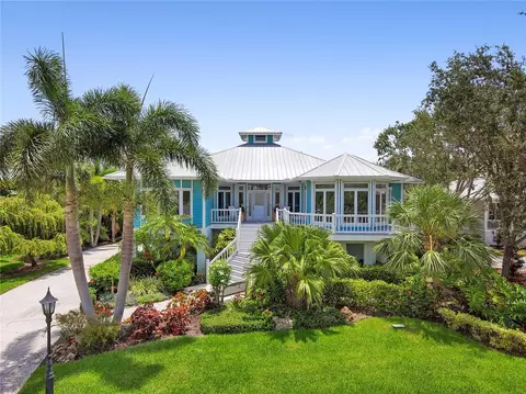746 Eagle Point Dr, Venice, FL 34285