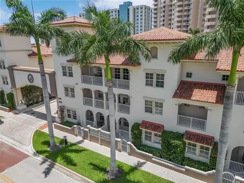 2080 W 1st St #305, Fort Myers, FL 33901