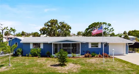 833 E 7th St, Englewood, FL 34223