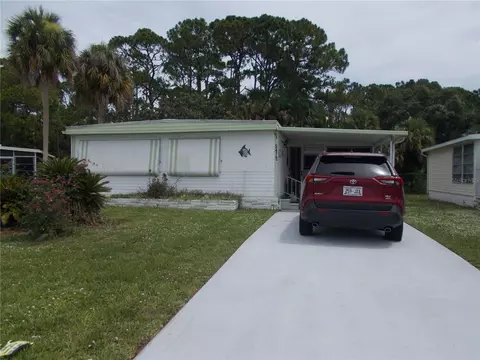 5472 Holiday Park Blvd, North Port, FL 34287
