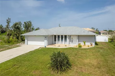 6207 Avila St, Englewood, FL 34224