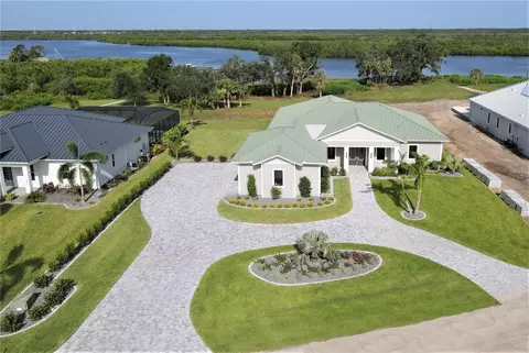 2033 Treasure Ln, Punta Gorda, FL 33982