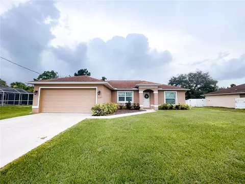 2647 N Chamberlain Blvd, North Port, FL 34286