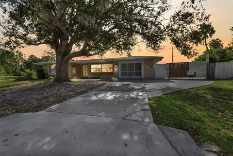 2966 Rock Creek Dr, Port Charlotte, FL 33948