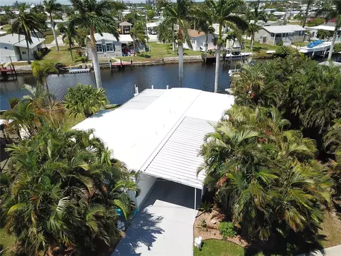 730 Deauville Dr, Punta Gorda, FL 33950