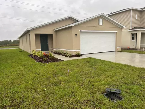 1930 Golden Beak Dr, Eagle Lake, FL 33839