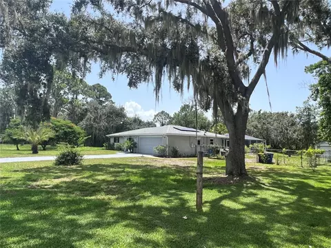 5916 Thunder Rd, Sebring, FL 33876