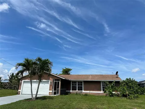 1014 NE 5th Pl, Cape Coral, FL 33909