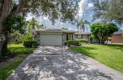 16625 Acapulco Rd, Punta Gorda, FL 33955