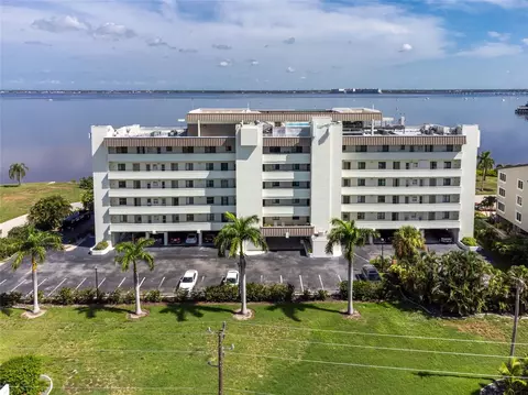 1500 Park Beach Cir #2E, Punta Gorda, FL 33950