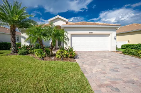 5329 Grand Cypress Blvd, North Port, FL 34287
