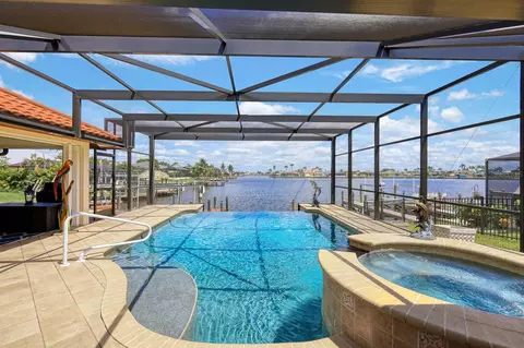 5327 Skyline Blvd, Cape Coral, FL 33914
