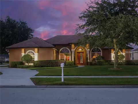 527 Renee Dr, Auburndale, FL 33823