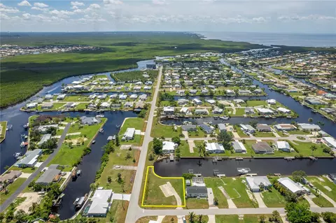 701 Longbeach Ct, Punta Gorda, FL 33950