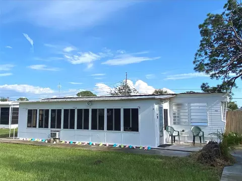 2017 Rose Ave, Englewood, FL 34224