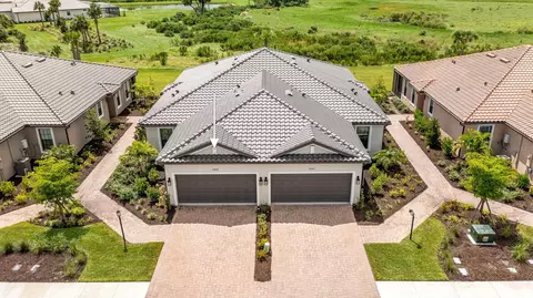 10008 Morning Mist Ln, Sarasota, FL 34241