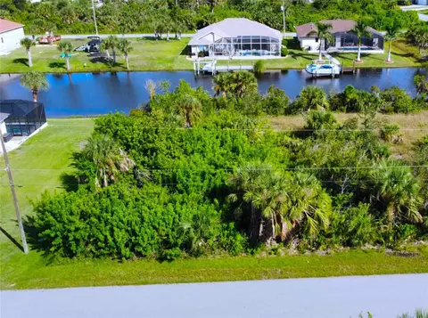 9390 Impala Cir, Port Charlotte, FL 33981