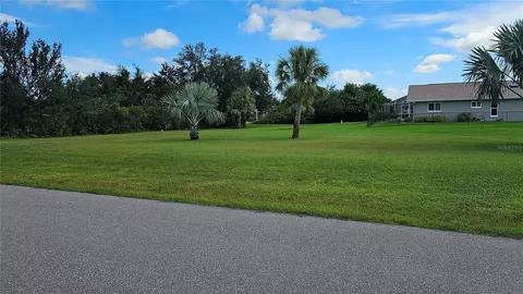 410 Viedma St, Punta Gorda, FL 33983
