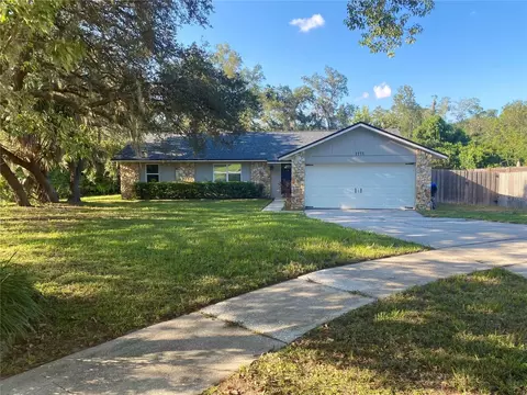 1111 Pine Oaks Ct, Apopka, FL 32712