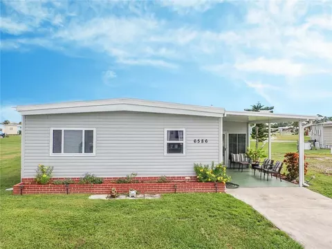 6586 Greenview Ct, North Port, FL 34287